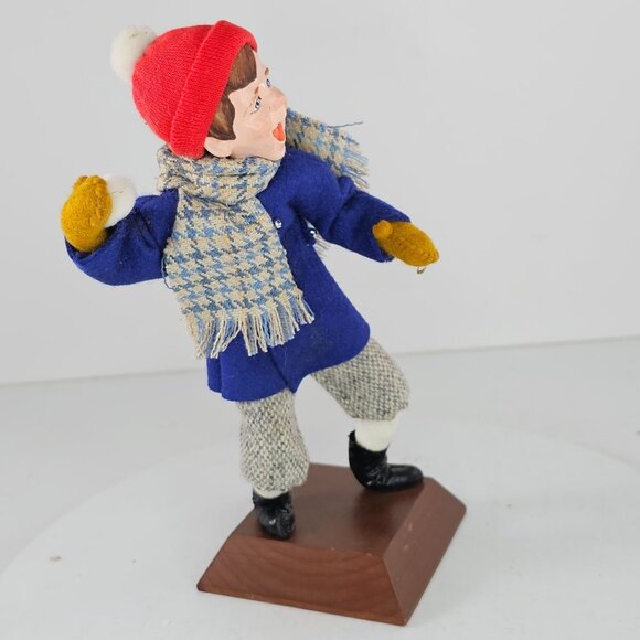 Simpich Christmas Character Doll Boy Throwing Snowball 1992 - Picture 5 of 10